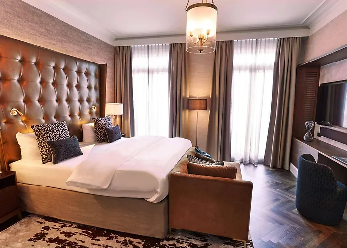 Отель Steigenberger Icon Parkhotel 5*
