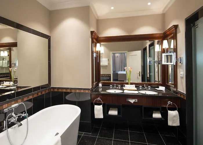 Отель Steigenberger Icon Parkhotel Дюссельдорф